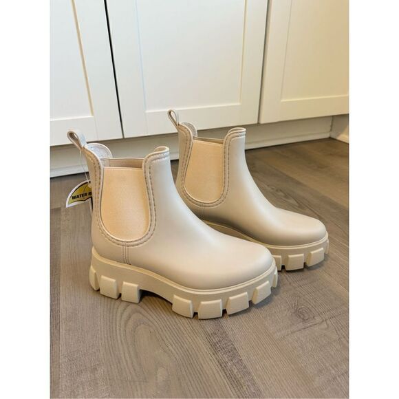 JEFFREY CAMPBELL Platform Lug Sole Chelsea Rain Boot Cream Women’s Size 6 NWT - Picture 1 of 10